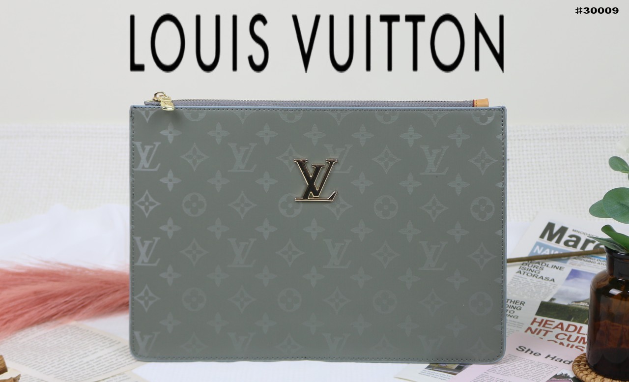 루이비통 [LOUIS VUITTON] 루이비통 오거나이져 티타늄 클러치백  (국내배송)