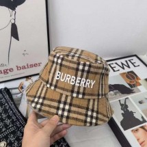 버버리 BURBERRY 체크 레터링 챙 모자 (국내배송)