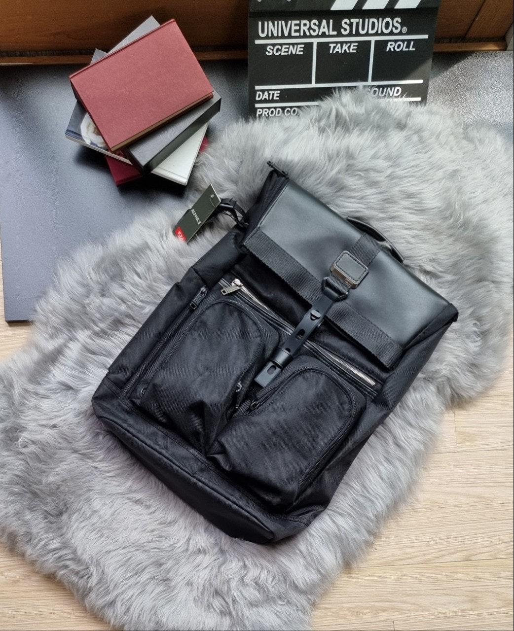 투미 런던 롤탑 블랙 백팩 (국내배송)