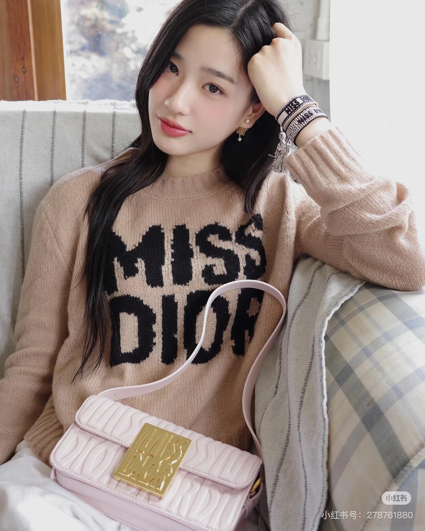 디올 모노그램 패턴의 캐시미어 스웨터 (해외배송)