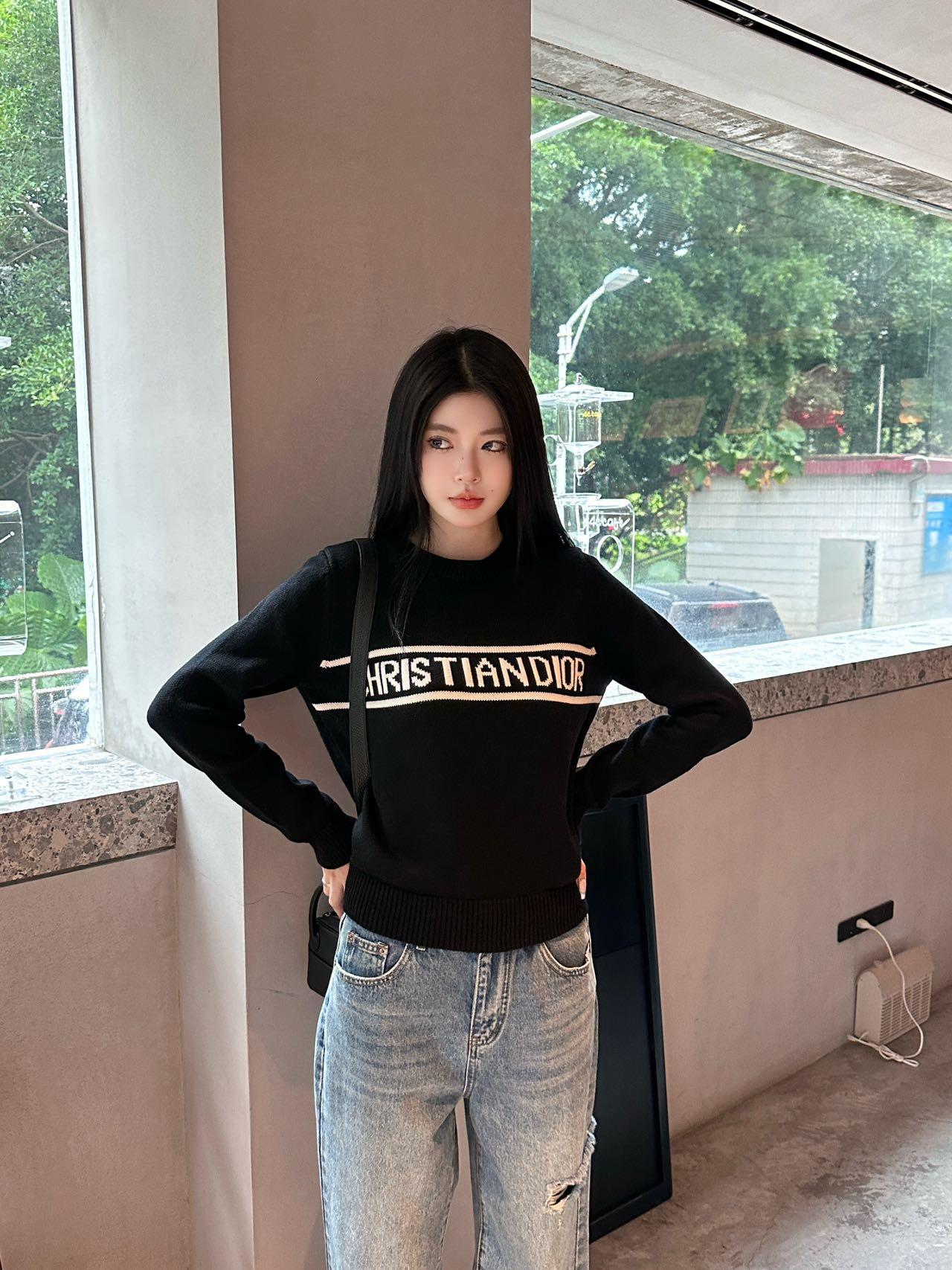 디올 니트 울 스웨터 2컬러 (해외배송)