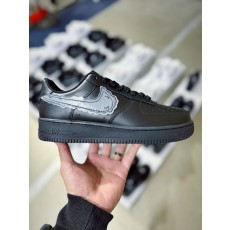 나이키 x KAWS 콜라보 Air Force 1 스니커즈 (해외배송)