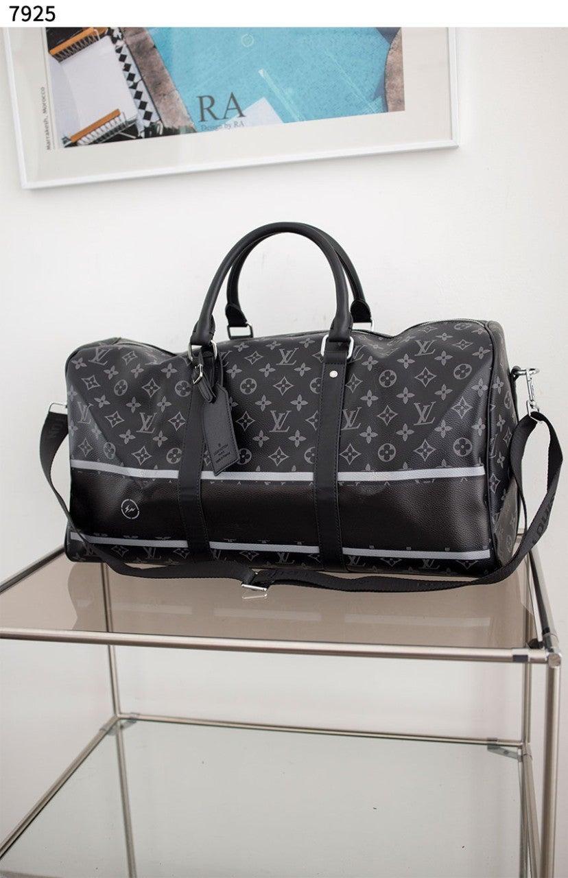 루이비통 Louis Vuitton x fragment 콜라보 Keepall Bandouliere (국내배송)