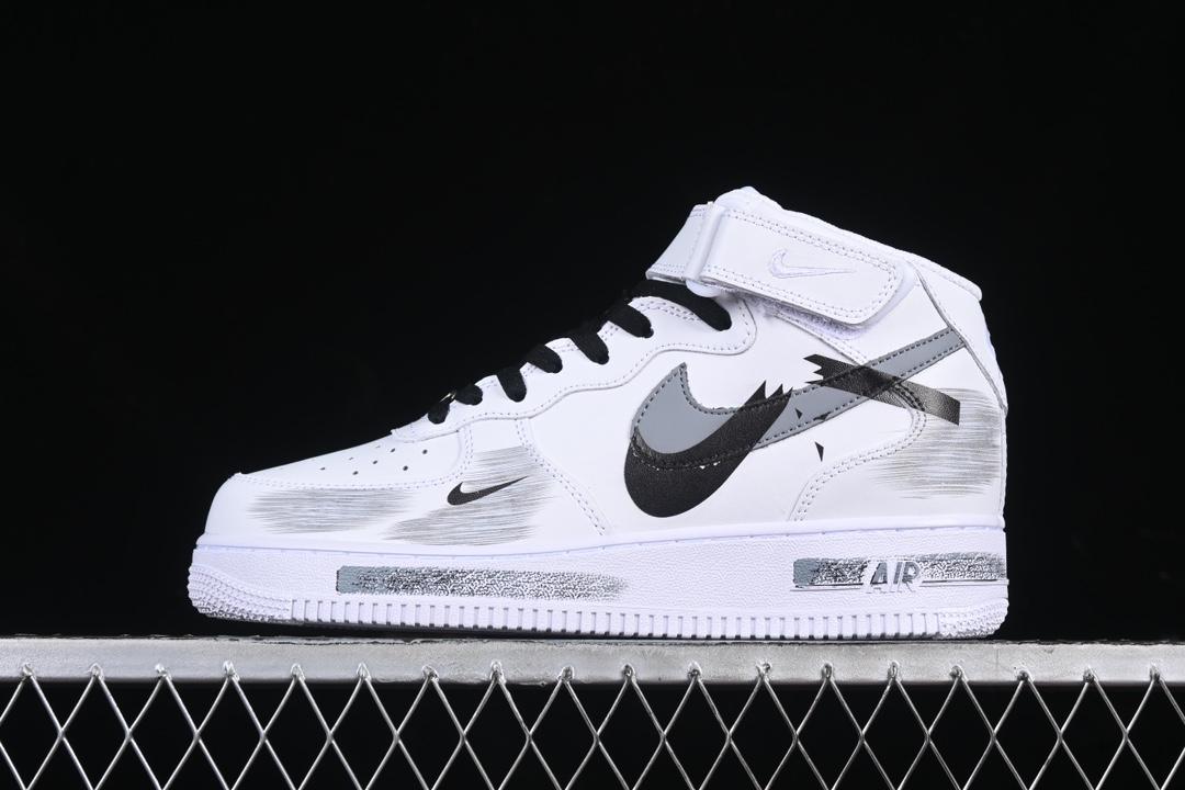 나이키 Air Force 1'07 스니커즈  (해외배송)