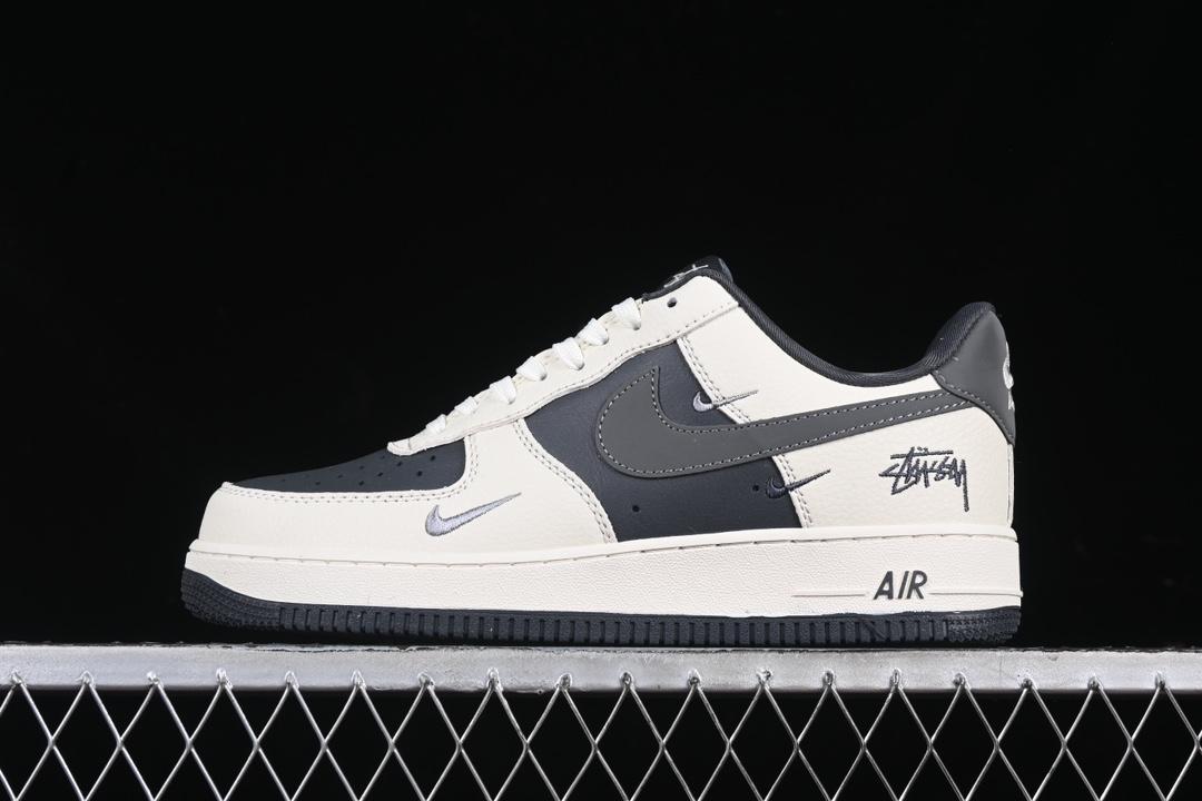 나이키 x 스투시 콜라보 Air Force 1'07 스니커즈  (해외배송)