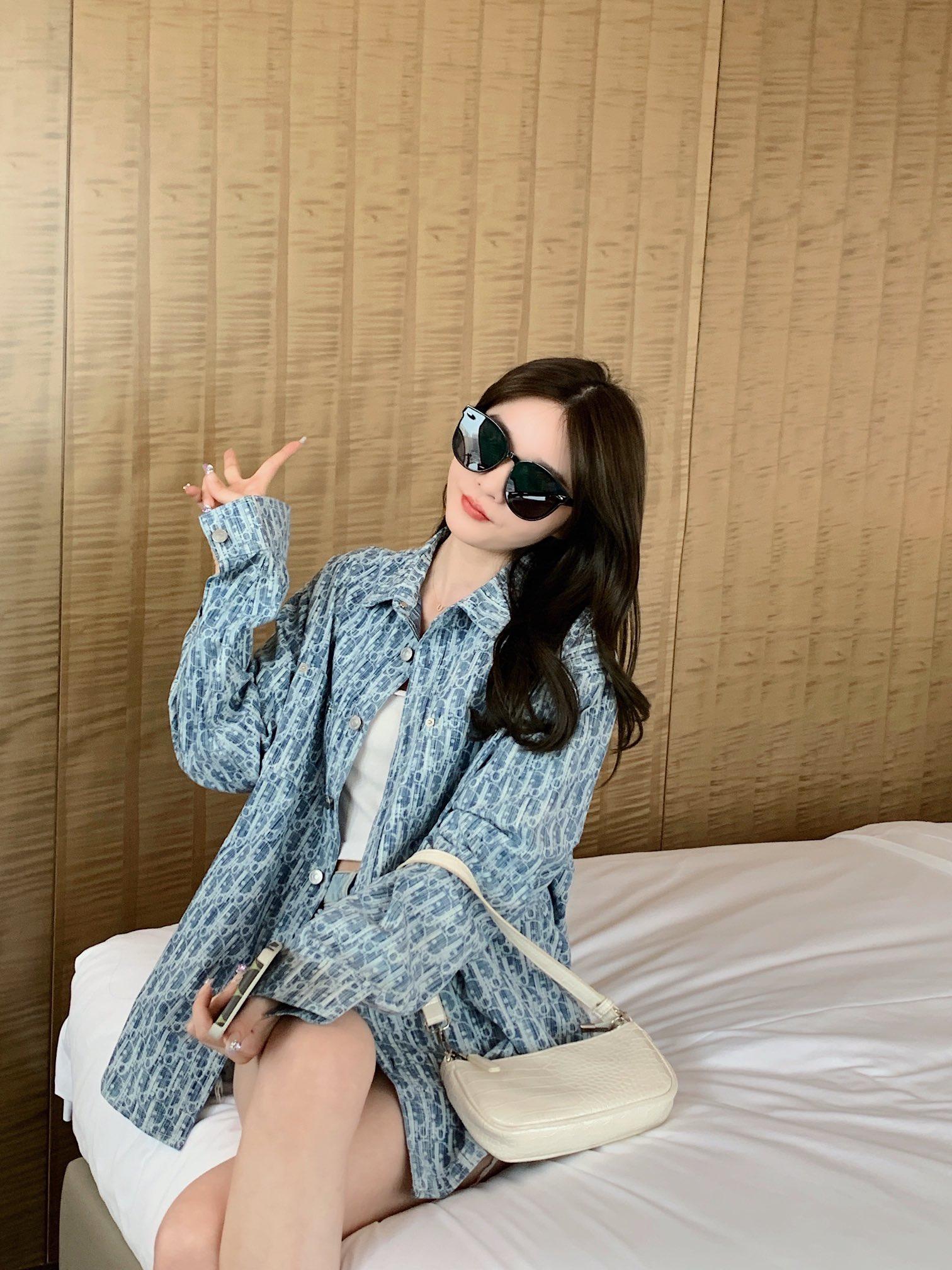 디올 올오버 로고 자카드 긴소매 데님 셔츠 (해외배송)