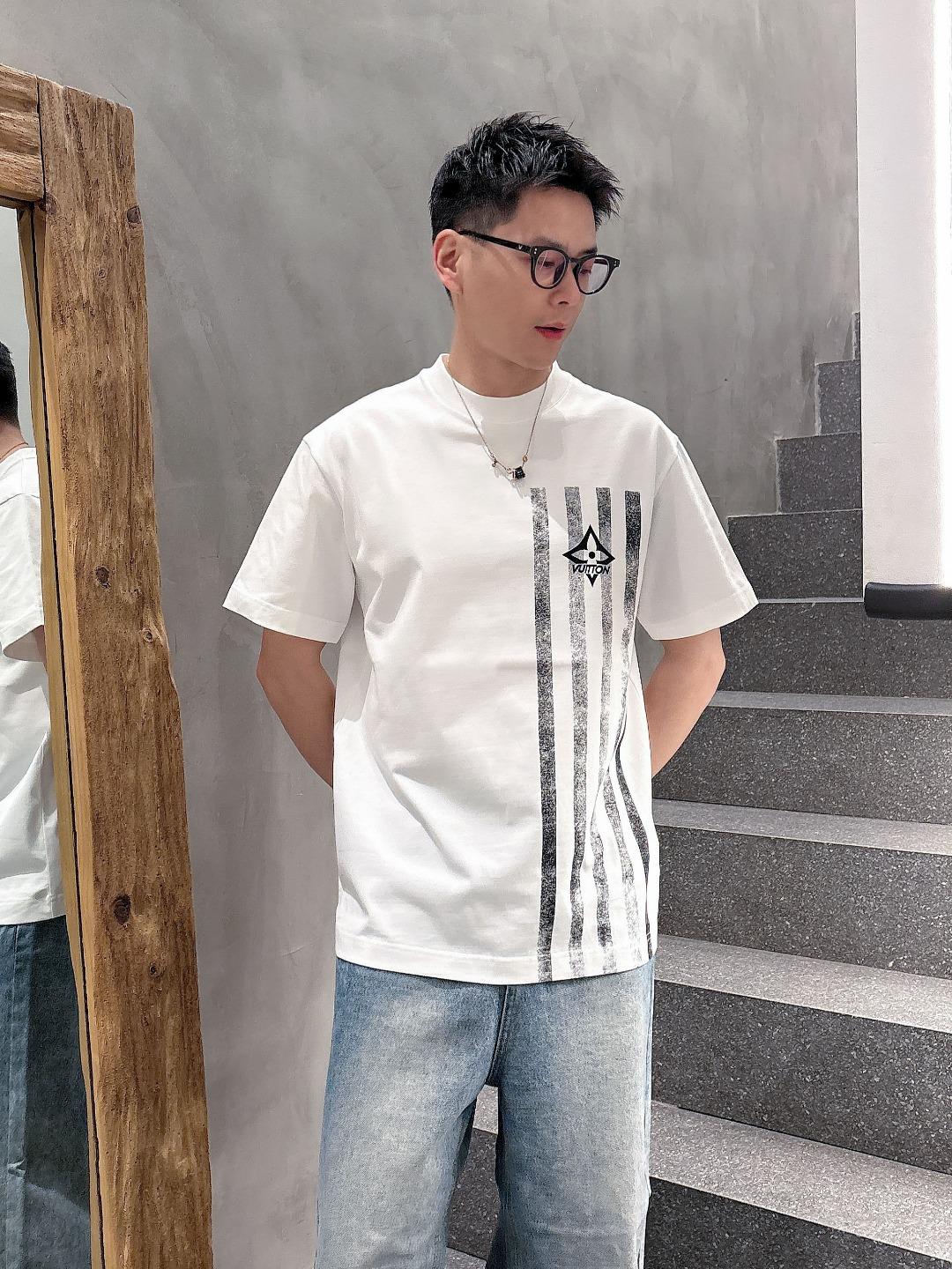 루이비통 반팔 티셔츠 (해외배송)