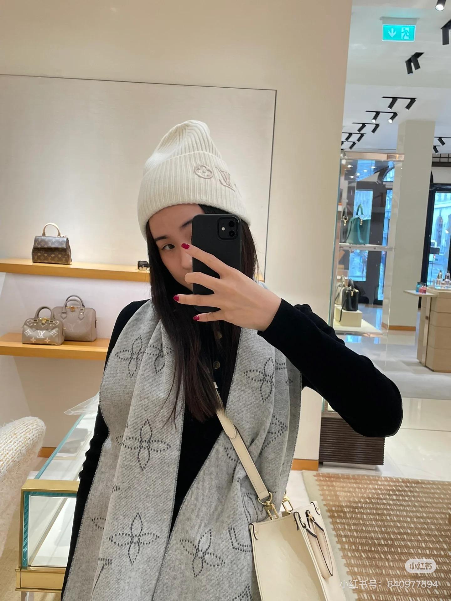 루이비통 울 비니 2컬러 (정품급 해외배송)