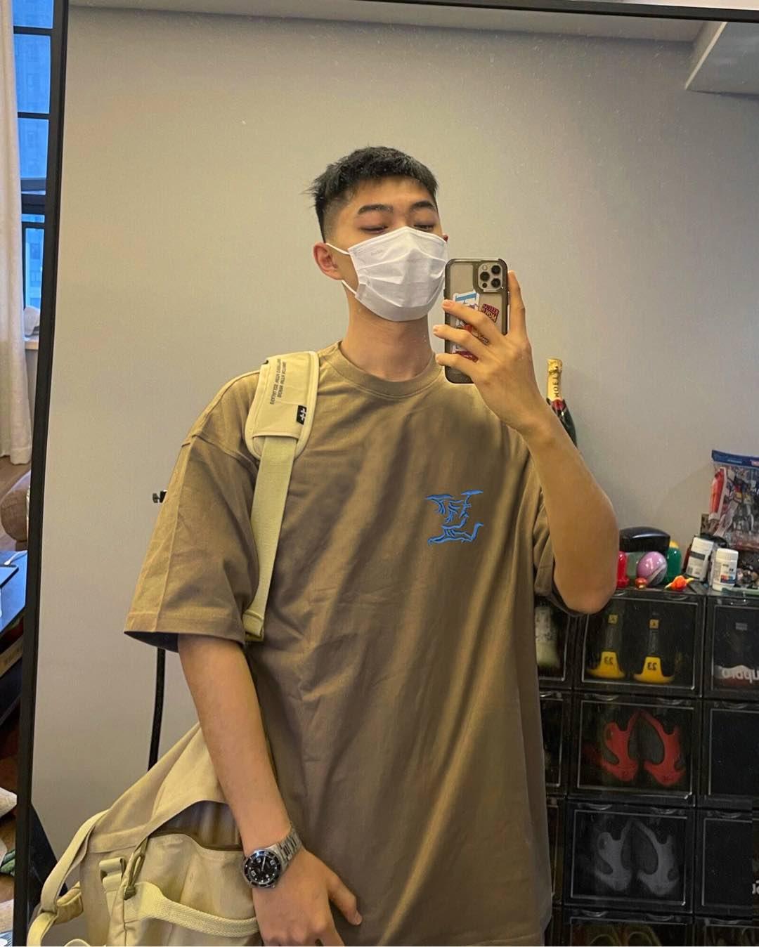 루이비통 라운드넥 반팔 티셔츠 (해외배송)