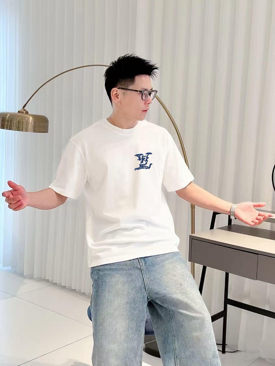 루이비통 라운드넥 반팔 티셔츠 (해외배송)
