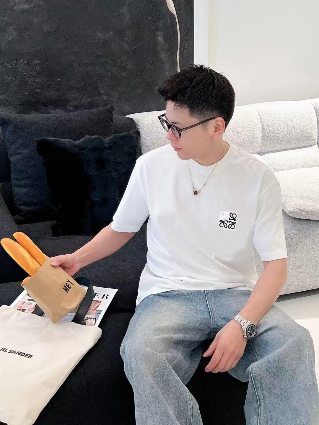 로에베 라운드넥 반팔 티셔츠 (해외배송)