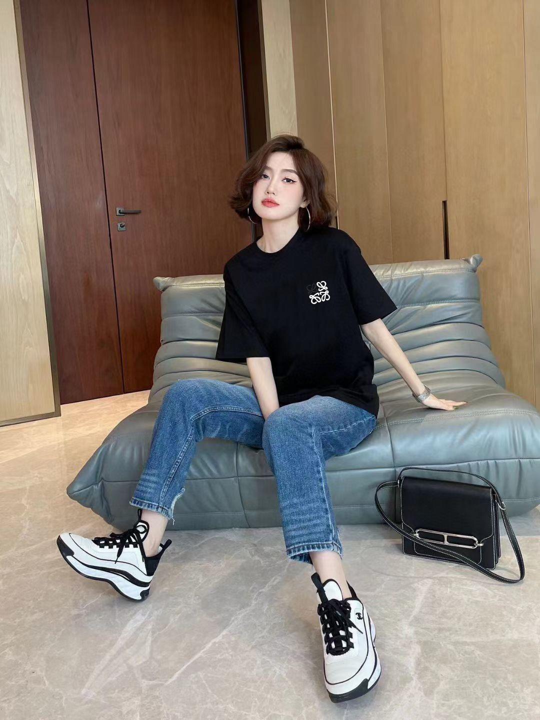 로에베 라운드넥 반팔 티셔츠 (해외배송)