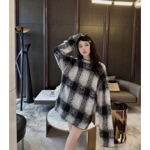 지방시 블랙 앤 화이트 체크 모헤어 스웨터 (해외배송)