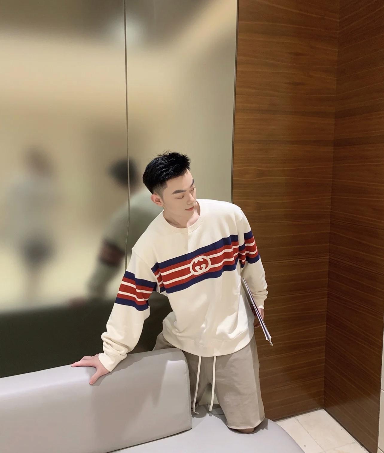 구찌 24FW 더블 G 인터로킹 레드 바 스웨터 (해외배송)
