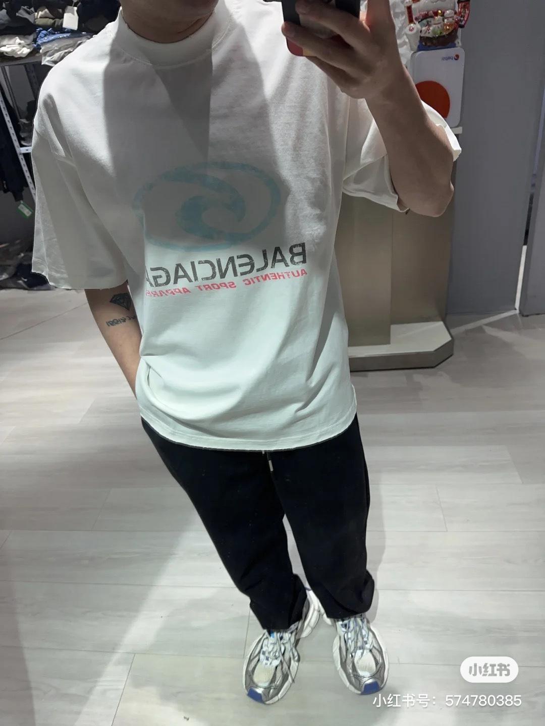 발렌시아가 반팔 티셔츠 (해외배송)