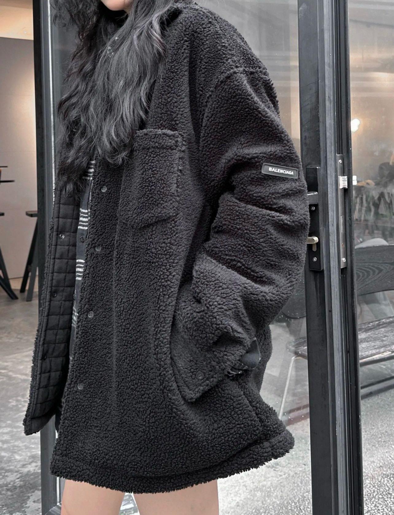 발렌시아가 파리 패밀리 24FW 램스킨 퀼팅 재킷 (해외배송)