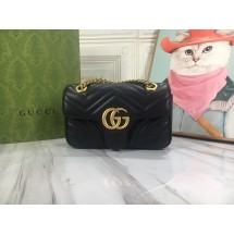 구찌 GG Marmont 웨이브 패턴 체인 백 (해외배송)