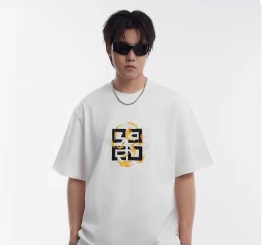 지방시 반팔 티셔츠 (해외배송)