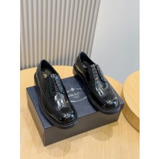 프라다 클래식 남성용 더비 슈즈 (해외배송)