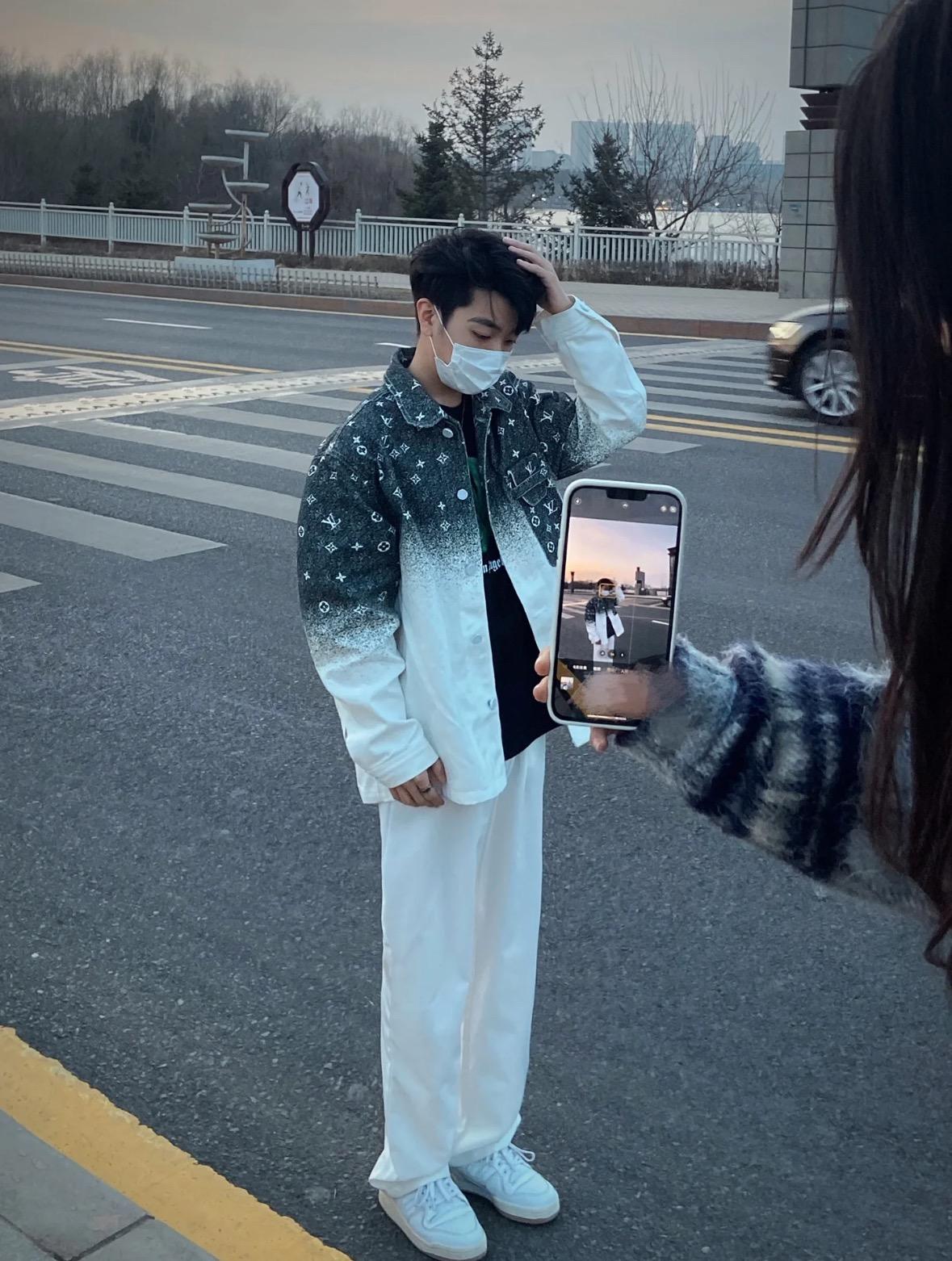 루이비통 LV 그라데이션 재킷 2컬러 (해외배송)
