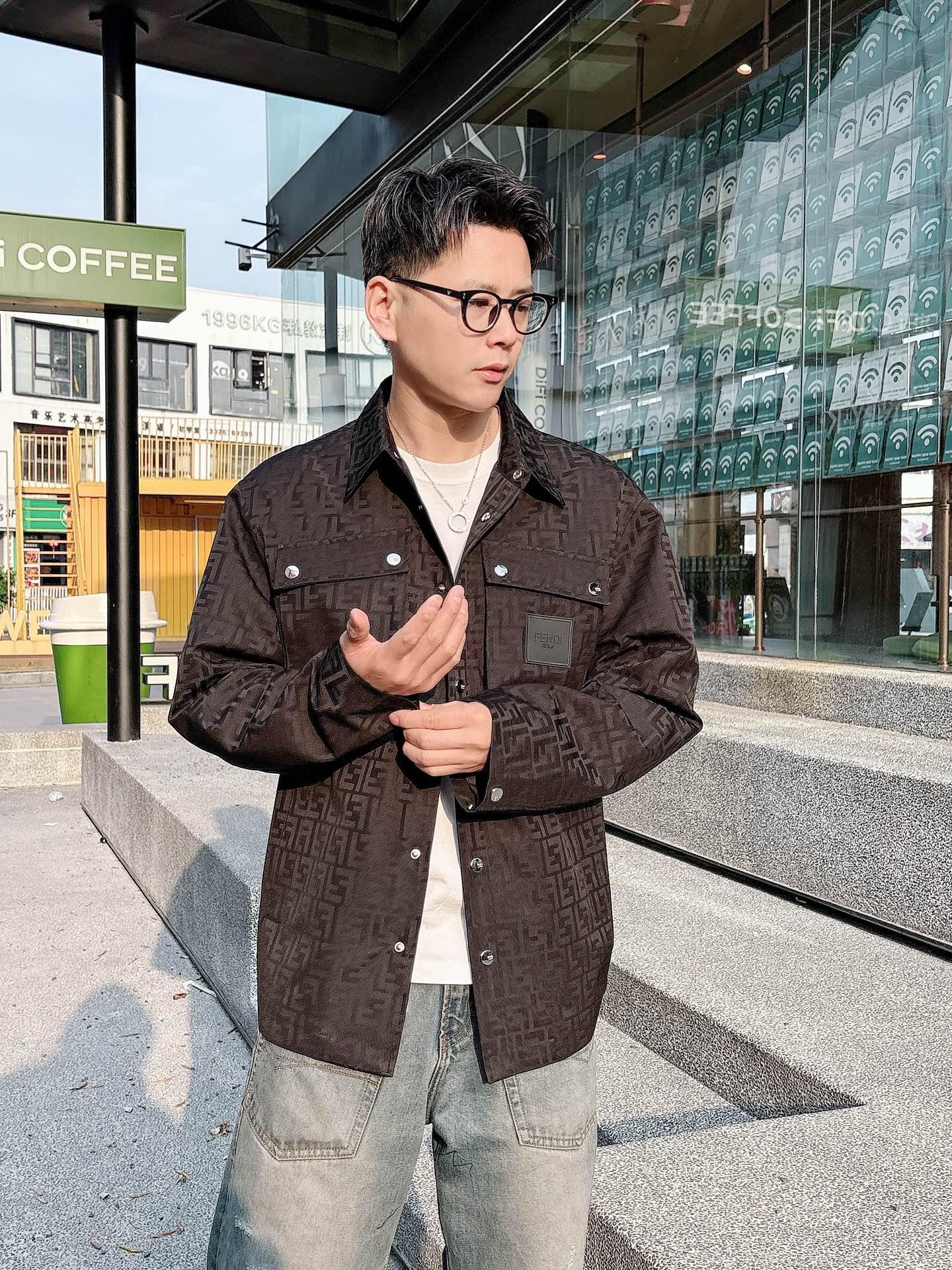 펜디 풀 프린트 로고 라펠 트렌치 재킷 (해외배송)