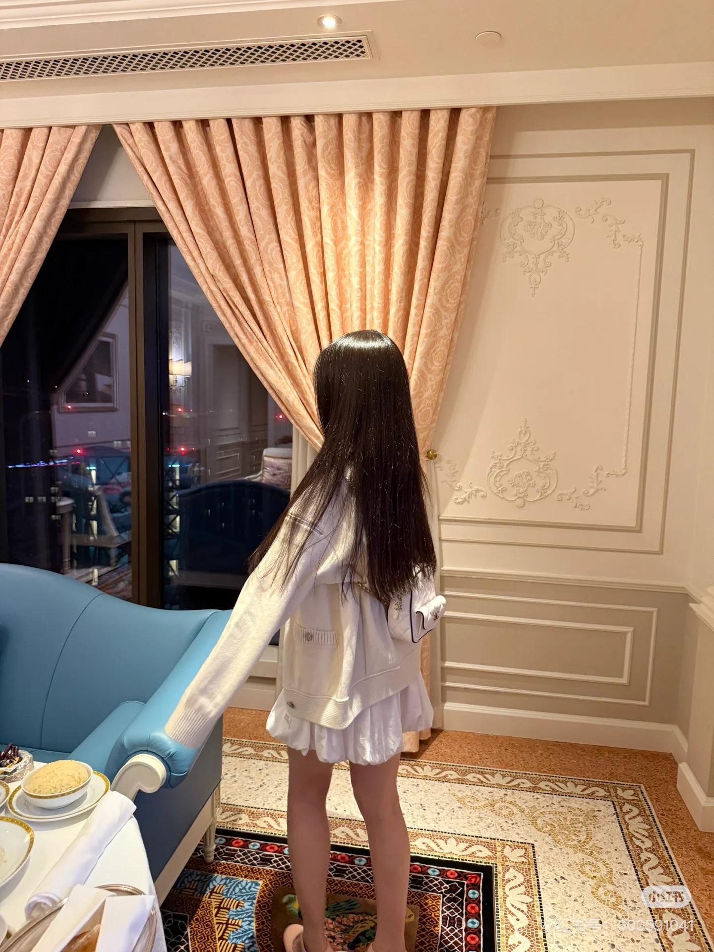 샤넬 슬리브 지퍼 니트 퓨어 울 카디건 2컬러 (정품급 해외배송)