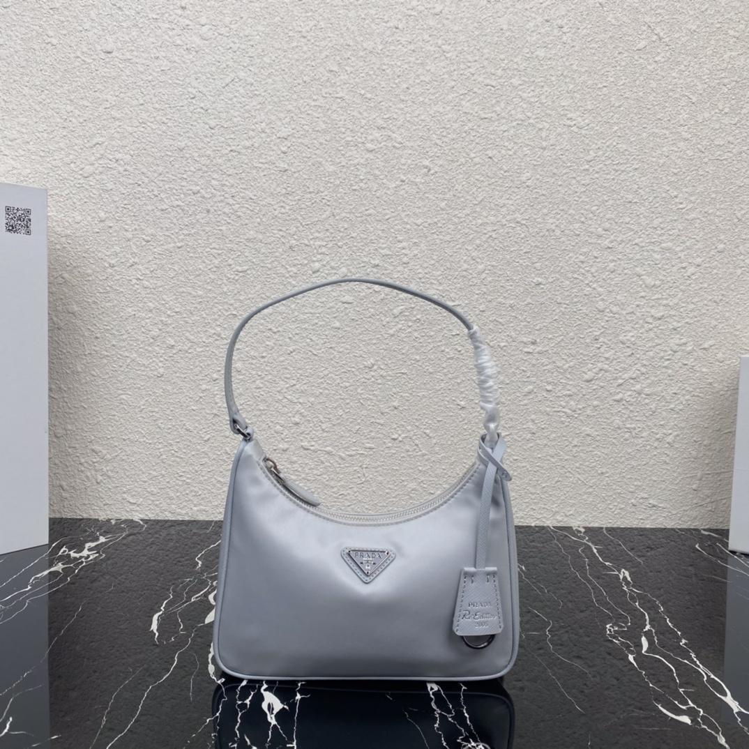 프라다 나일론 호보 핸드백 (해외배송)