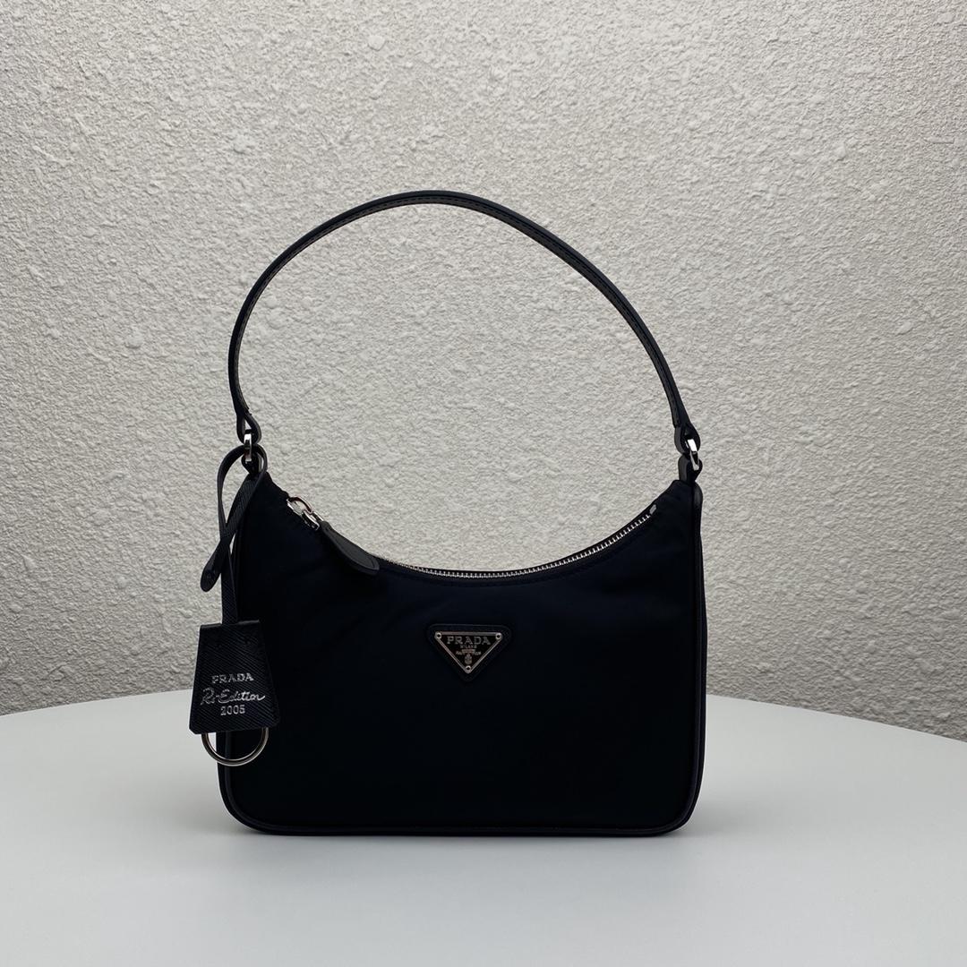 프라다 나일론 호보 핸드백 (해외배송)