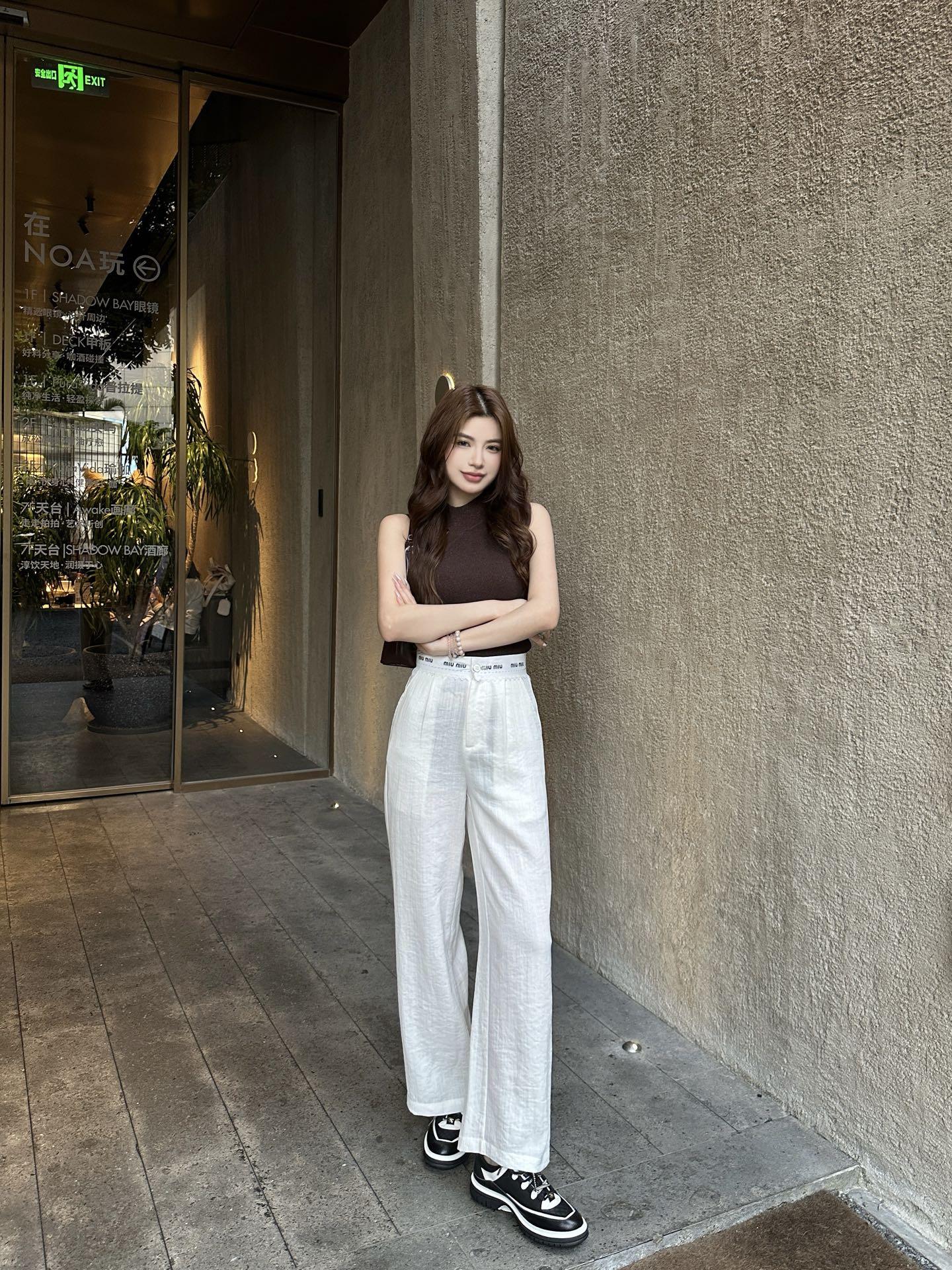 미우미우 캐주얼 팬츠 2컬러 (해외배송)