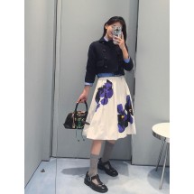 미우미우 로고 패치 플라워 프린트 스커트 (해외배송)