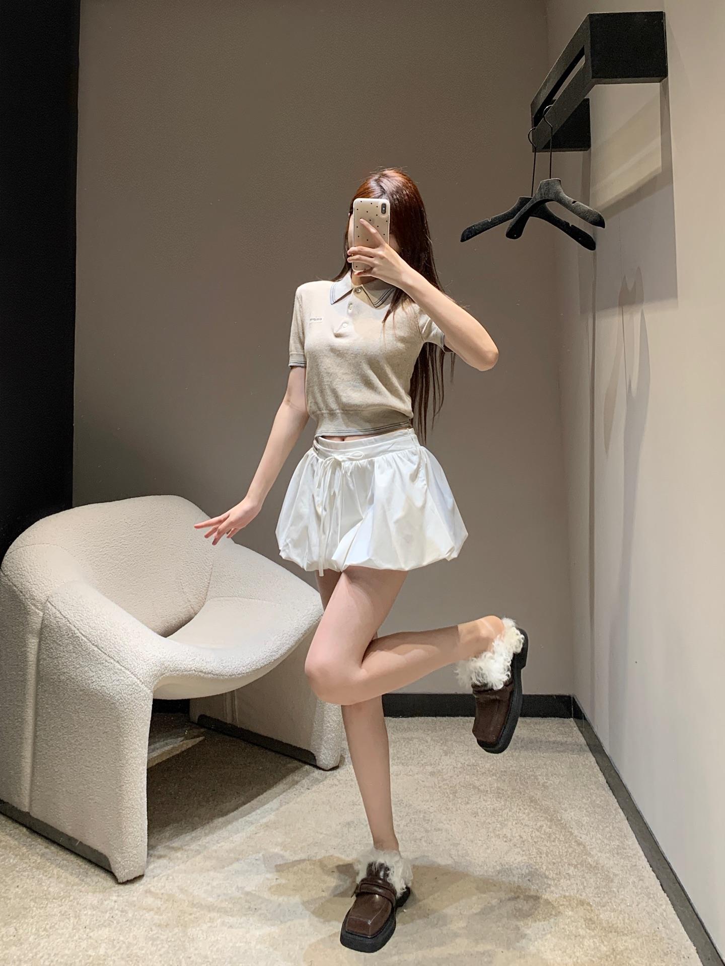 미우미우 마이크로 라벨 퍼피 플라워 버드 스커트 (해외배송)