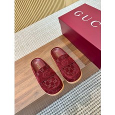 구찌 미니 GG 엠보싱 하프 슬리퍼 (해외배송)