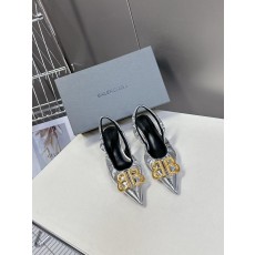 발렌시아가 페이턴트 가죽 BB 하드웨어 버클 하이힐 (해외배송)
