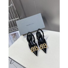 발렌시아가 페이턴트 가죽 BB 하드웨어 버클 하이힐 (해외배송)