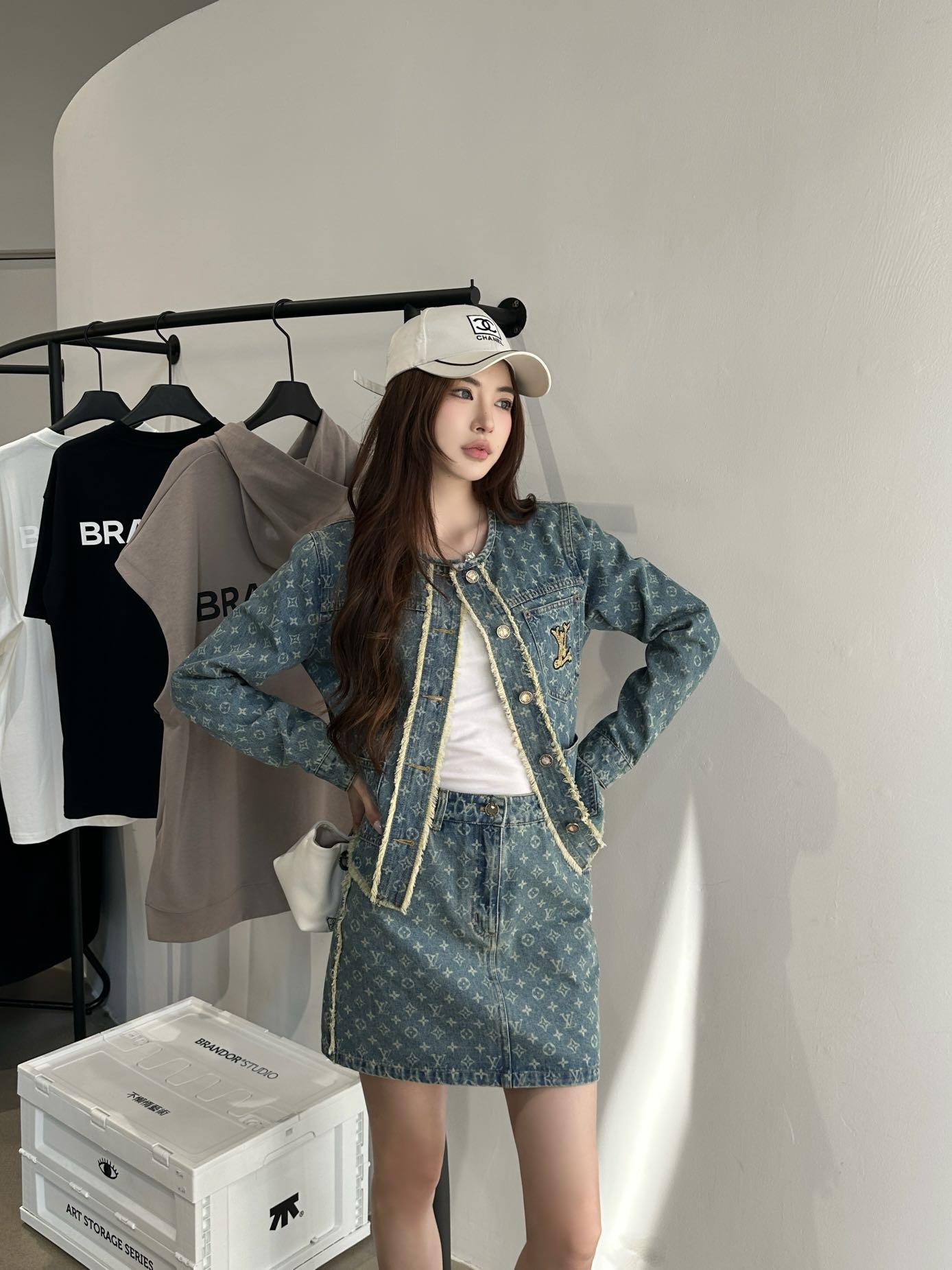 루이비통 모노그램 자수 데님 스커트 (해외배송)