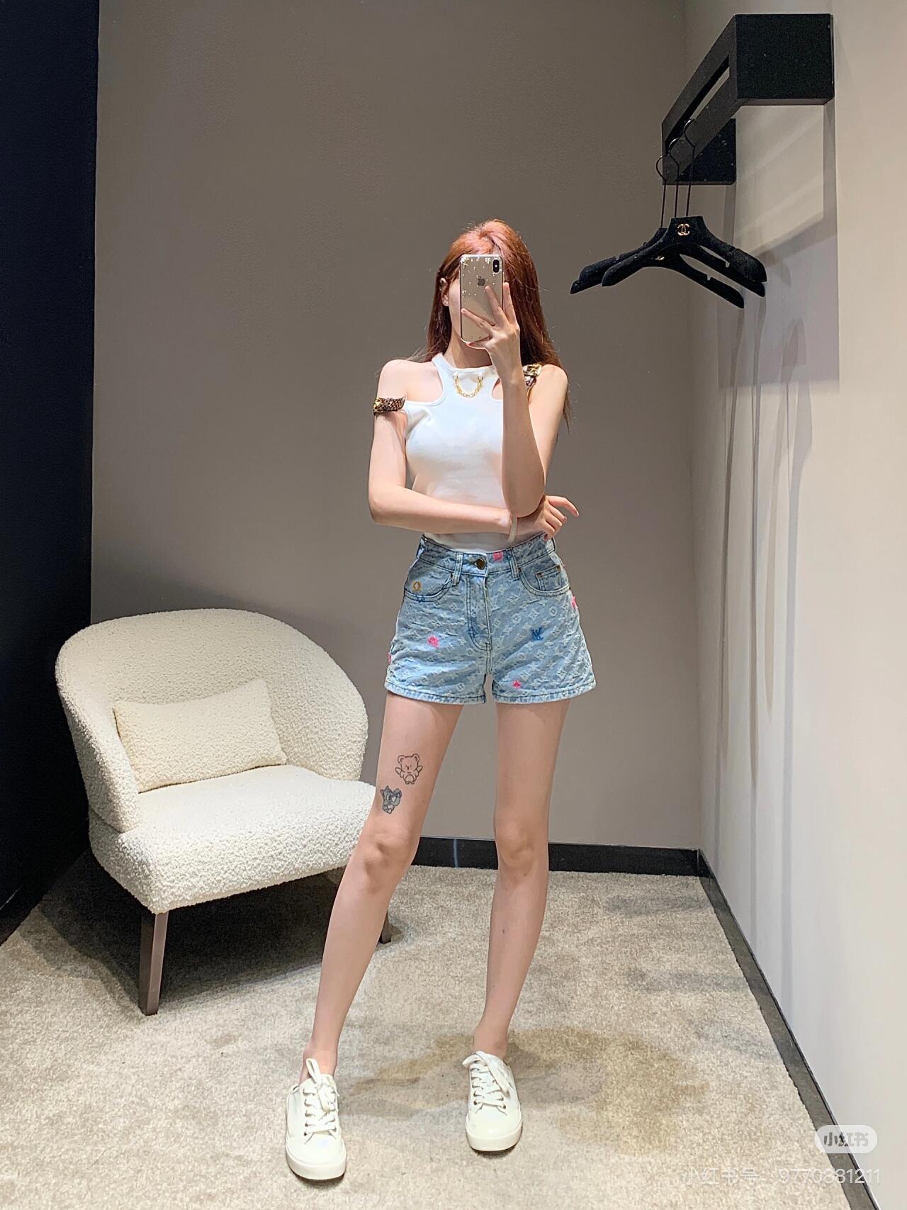 루이비통 캔디 컬러 데님 반바지 (해외배송)