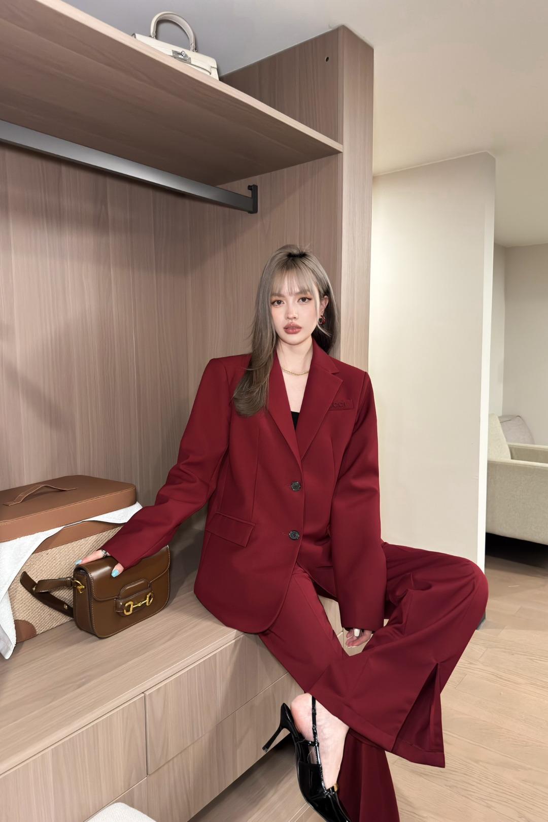 구찌 캣워크 레드 슈트 재킷 (해외배송)