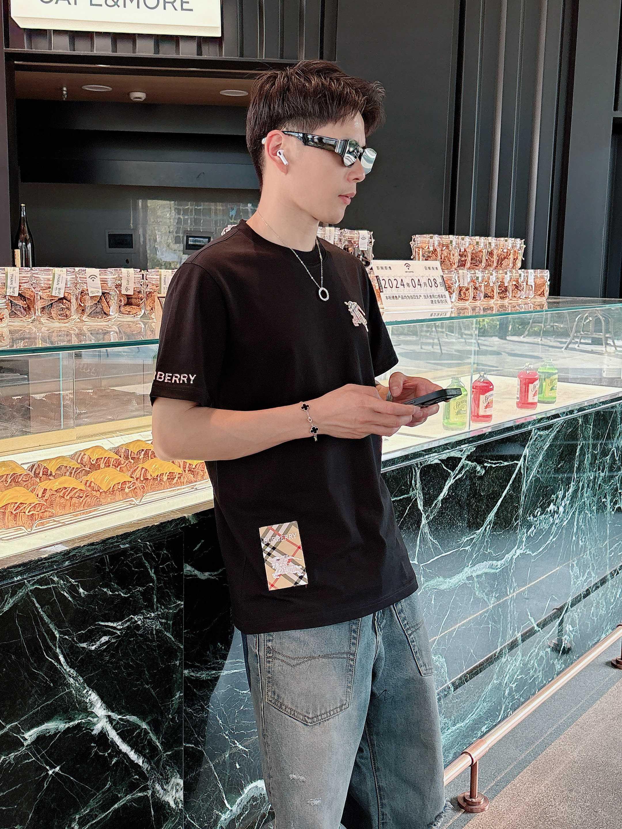 버버리 반팔 티셔츠 (해외배송)