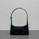 셀린느 CUIR TRIOMPHE 숄더백 (해외배송)
