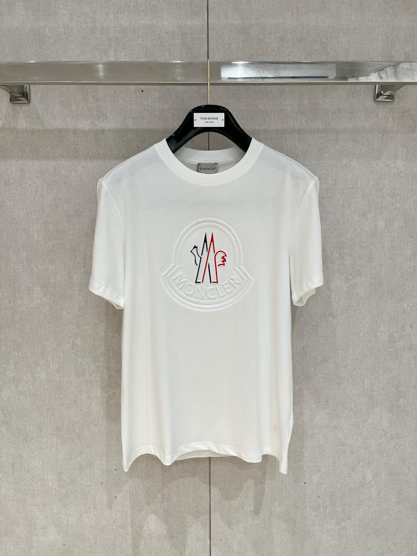 몽클레어 반팔 라운드넥 티셔츠 2컬러 (해외배송)