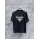 프라다 반팔 라운드넥 티셔츠 2컬러 (해외배송)