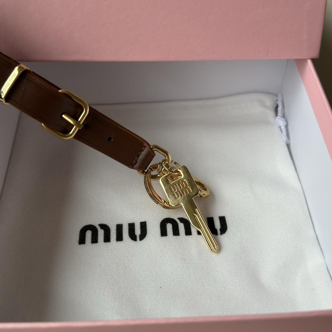 미우미우 가죽 키링 (해외배송)