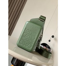 로에베 몰디드 슬링백 (해외배송)
