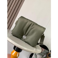 로에베 나일론 퍼퍼 고야 메신저 백 (해외배송)