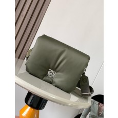 로에베 나일론 퍼퍼 고야 메신저 백 (해외배송)
