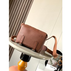 로에베 XS 밀리터리 메신저 백 (해외배송)