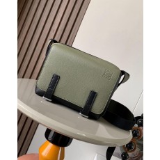 로에베 XS 밀리터리 메신저 백 (해외배송)