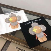 루이비통 그레이 로고 트리돌즈 멀티모노그램 라운드 반팔 (국내배송)