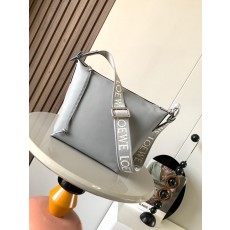 로에베 스몰 큐비 메신저백 (해외배송)