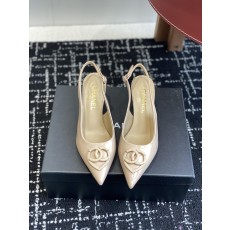 샤넬 더블 C 하트 버클 포인티드 샌들 (해외배송)